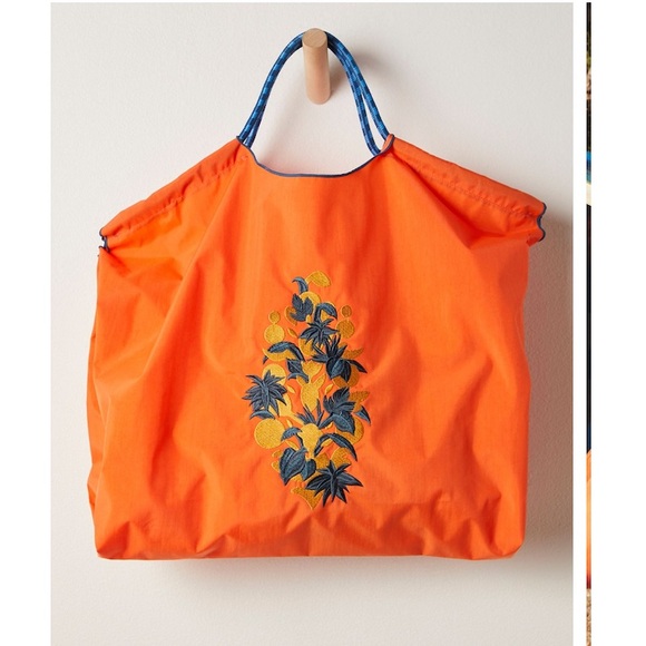 Free People Blooming Buti Bag. - Picture 2 of 8